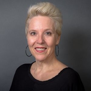 Meet your Posher, Dilys